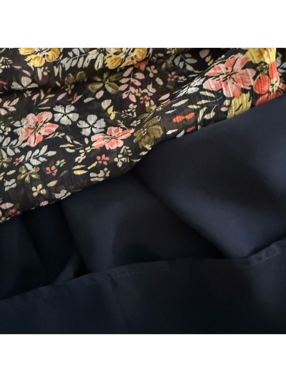 Ann Taylor Loft Floral Print Top Chiffon Multicolor Small Petite Coquette $69 - Picture 4 of 5